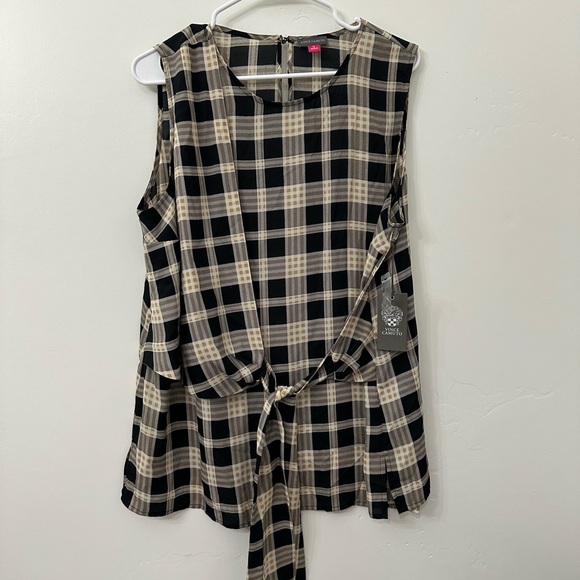 New Vince Camuto Womens Plaid Asymmetrical Tie Front Blouse size 1X - Picture 2 of 11